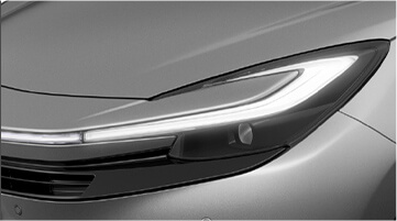 Bi-Beam LEDヘッドランプ（マニュアルレベリング機能付）＋LEDターンランプ＋LEDクリアランスランプ＋LEDデイライト