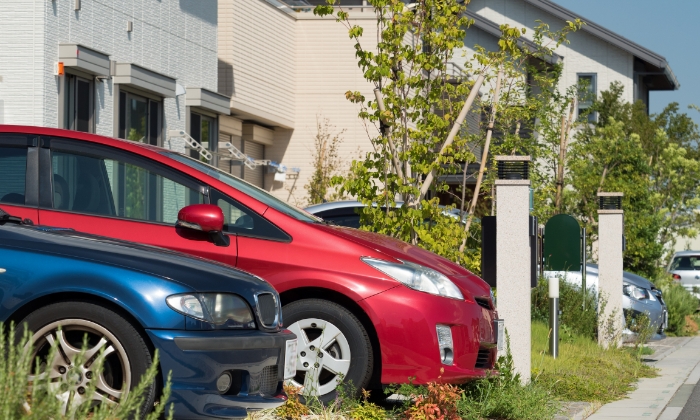 車の2台持ちはもったいない？維持費と節約術、おすすめ車種を解説