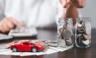 300万円の車を買うための年収はいくら？目安やローンの支払額、おすすめ車種を解説
