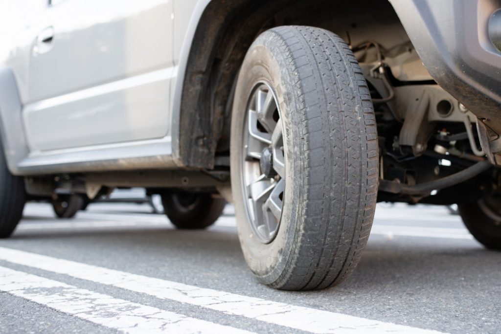 タイヤ交換の適切な時期と3つのサイン