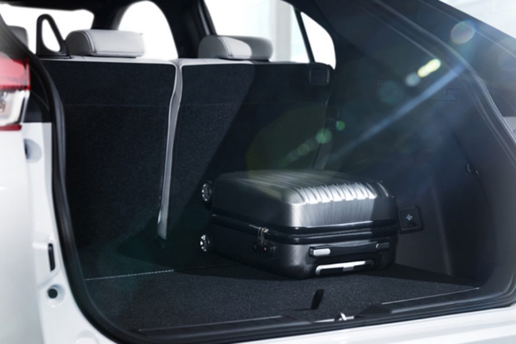 理由③:デザイン優先の荷室容量