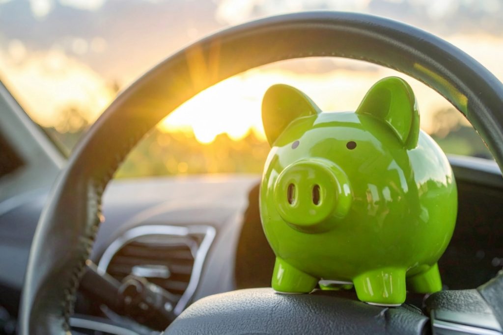 購入だけじゃない！費用を抑えて新車に乗る賢い選択