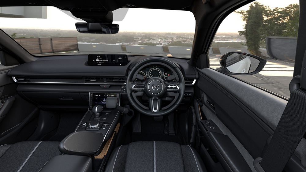 【深掘り】人間中心の「視認性」と「ペダルレイアウト」