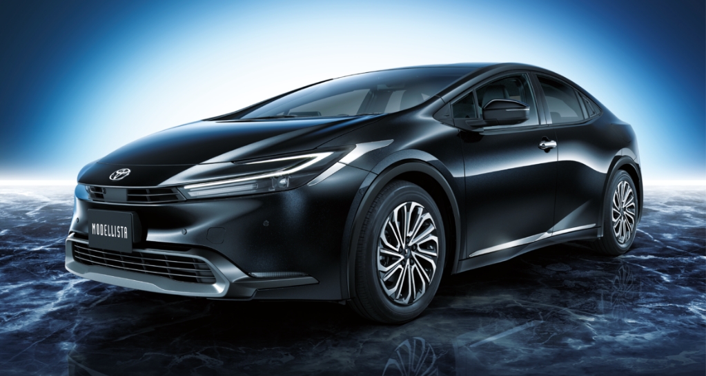 PHEV vs HEVの乗り味の差。重厚なボディが生み出す「質感」の違いとは